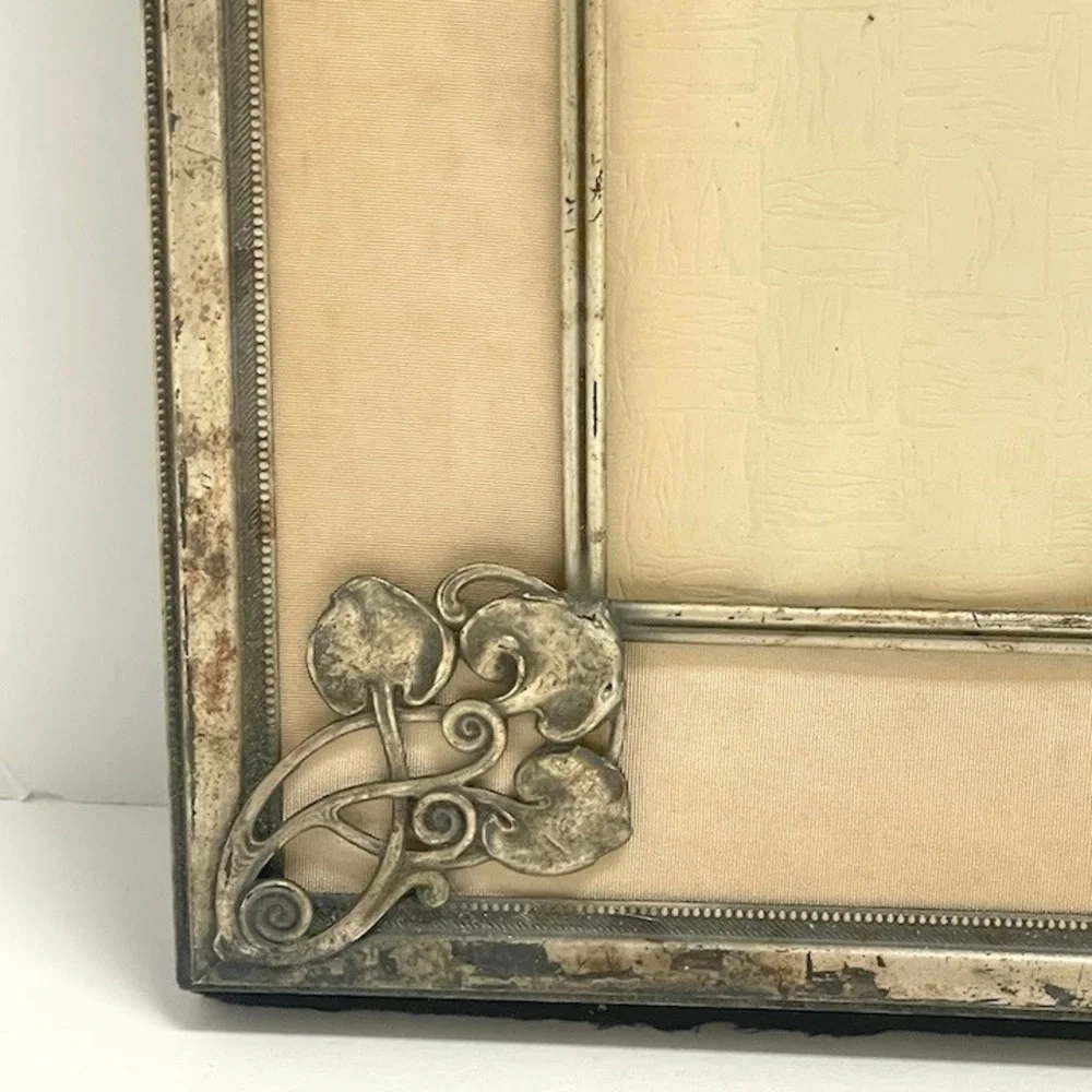 Vintage Art Nouveau Style Picture Frame Silver Ornate Floral Antique‎